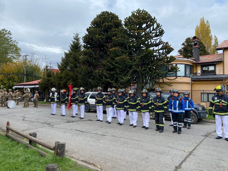 Con romería y desfile el Cuerpo de Bomberos de Coyhaique celebró sus 87 años de servicio